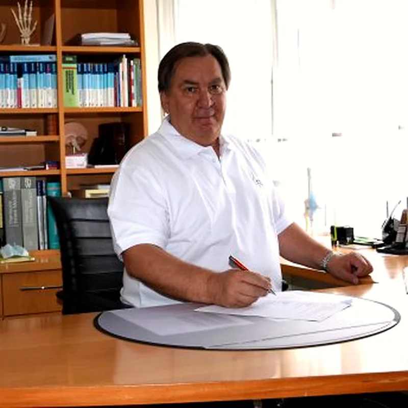 Dr. med. Stefan Antonescu